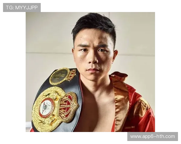 徐灿8月卫冕IBO金腰带，称“我没有走下坡路，我在上坡”